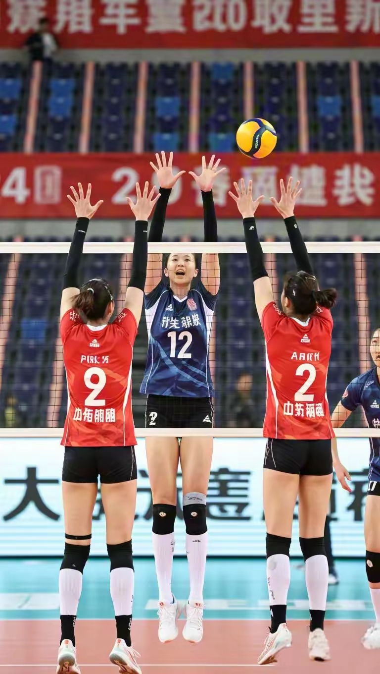 华体会官网入口-中国女排关键时刻救险，海港力保胜局拿下系列赛
